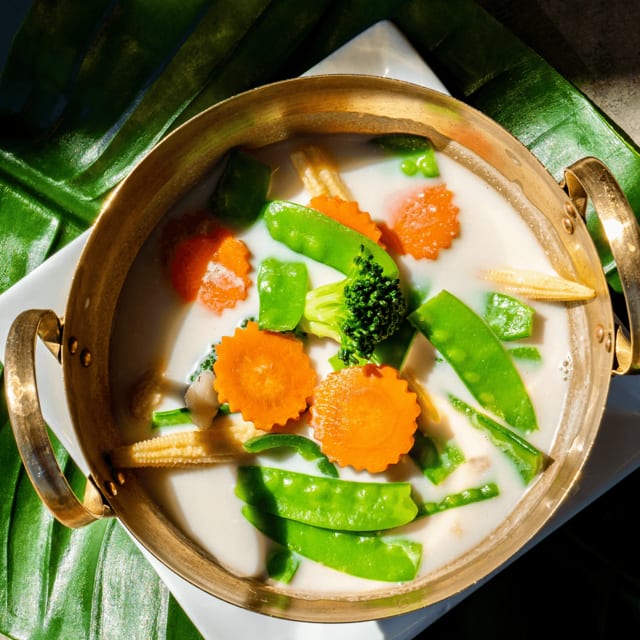 Tom Kha.