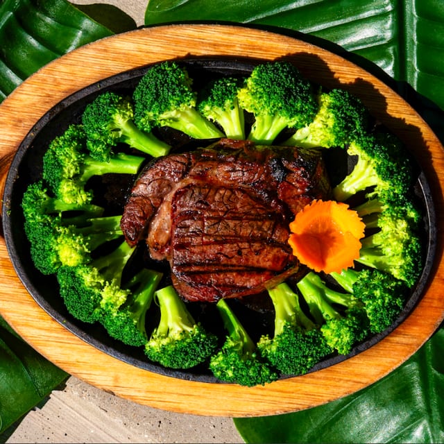 Steak & Broccoli.